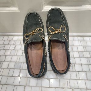 TOD’s suede green drivers